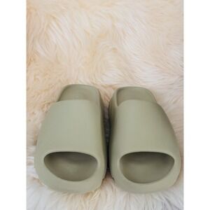 adidas Yeezy Slide Resin color, Size 9 US, FX0494/GZ5551